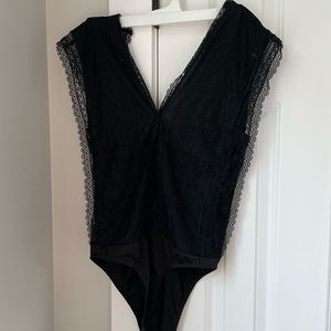 Black lace bodysuit! GOLDEN DAYS PARIS